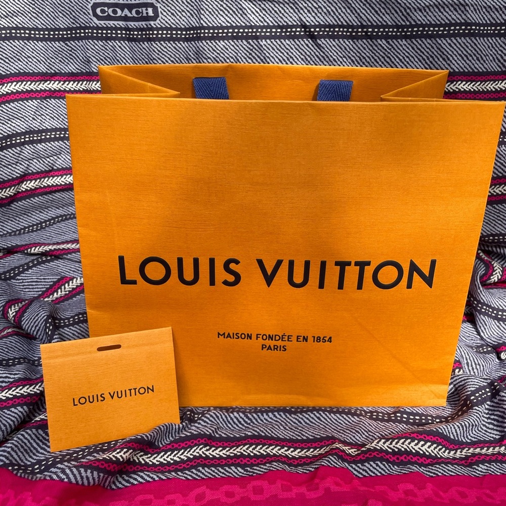 Louis Vuitton Gift Bag with card